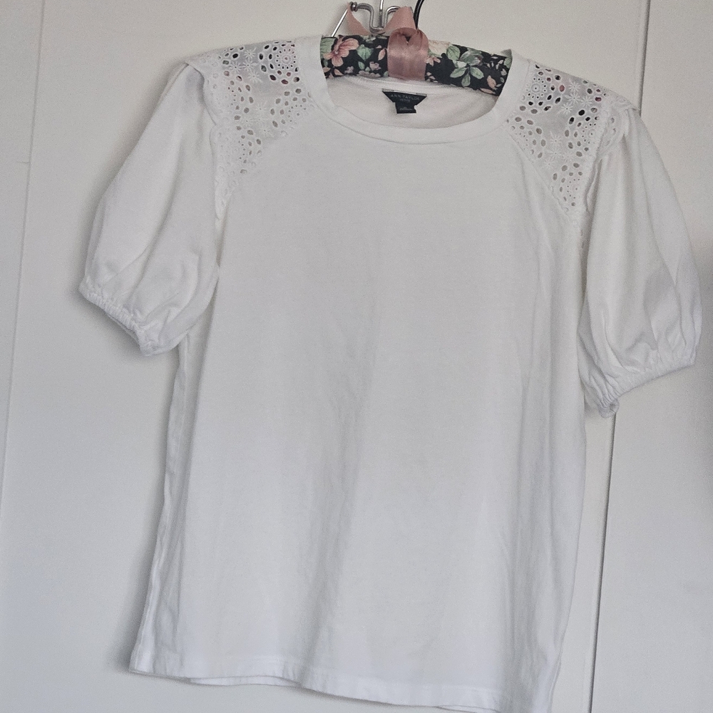 Ann taylor eyelet white blouse | Size Petite small
